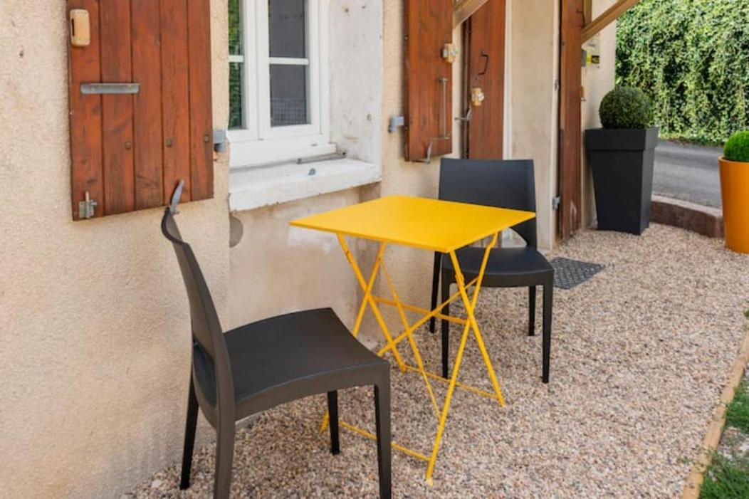 Black & Y'Hello T2 : Wifi/Parking/ 5' Centre-Ville Angouleme Luaran gambar