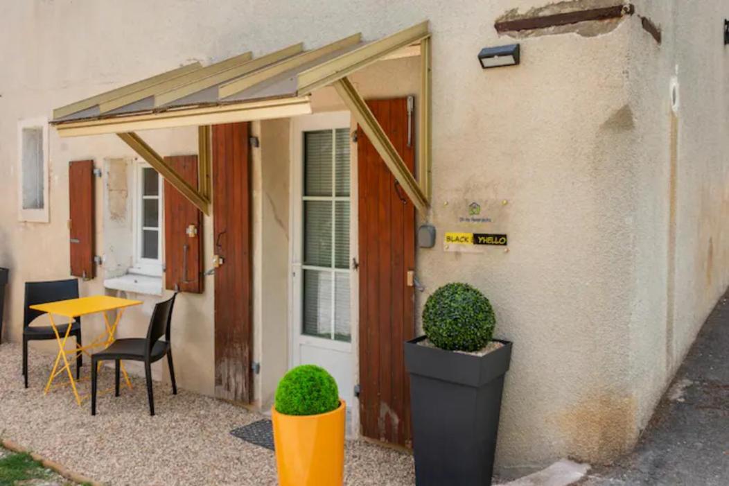 Black & Y'Hello T2 : Wifi/Parking/ 5' Centre-Ville Angouleme Luaran gambar